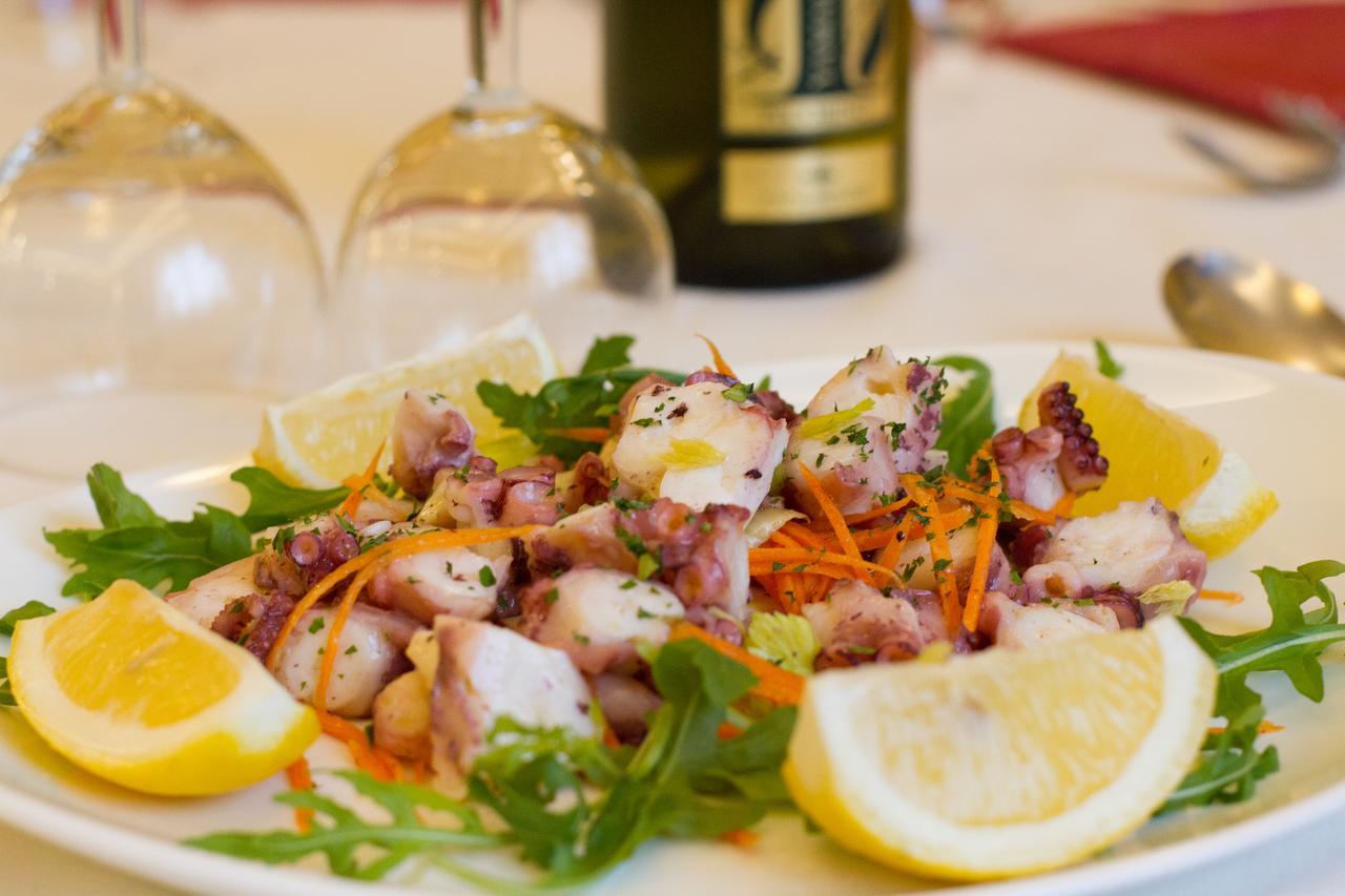 Pensione Al Pescatore Termoli Kültér fotó
